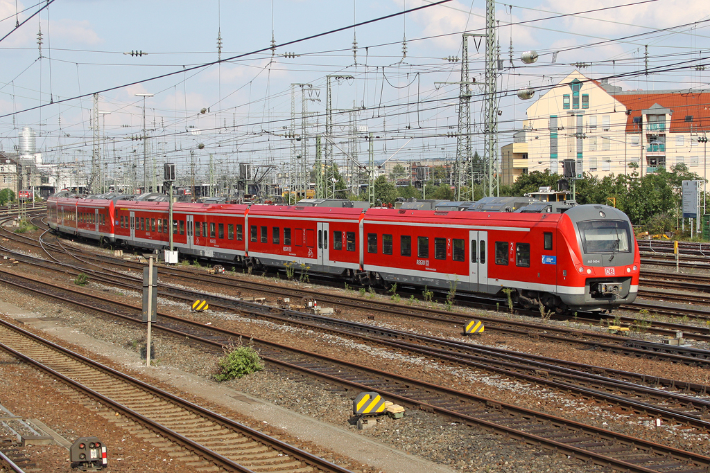 Der 440 040-4 in N�rnberg Hbf am 22,08,10 