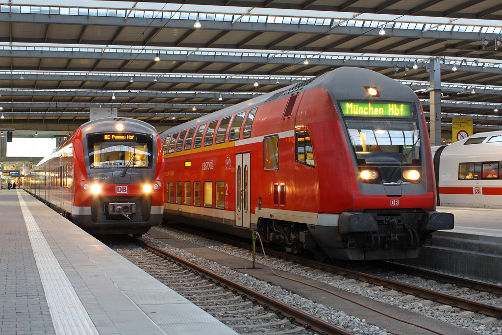 Der 440 543-7 in M�nchen Hbf am 29,07,11