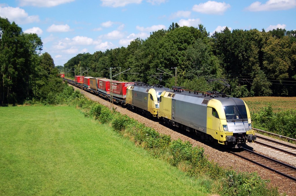 Der bekannte TXL-Zug zum Brenner. An diesem Tag bespannt mit 
182 512 + 182 511.
Aufgenommen am 31.07.2010 in Gutmart.