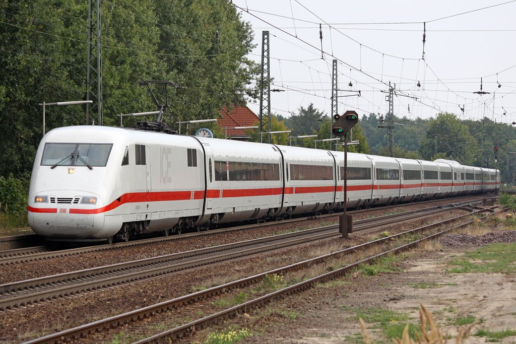 Der ICE1 401 078-1 in Radbruch  am 09,09,09