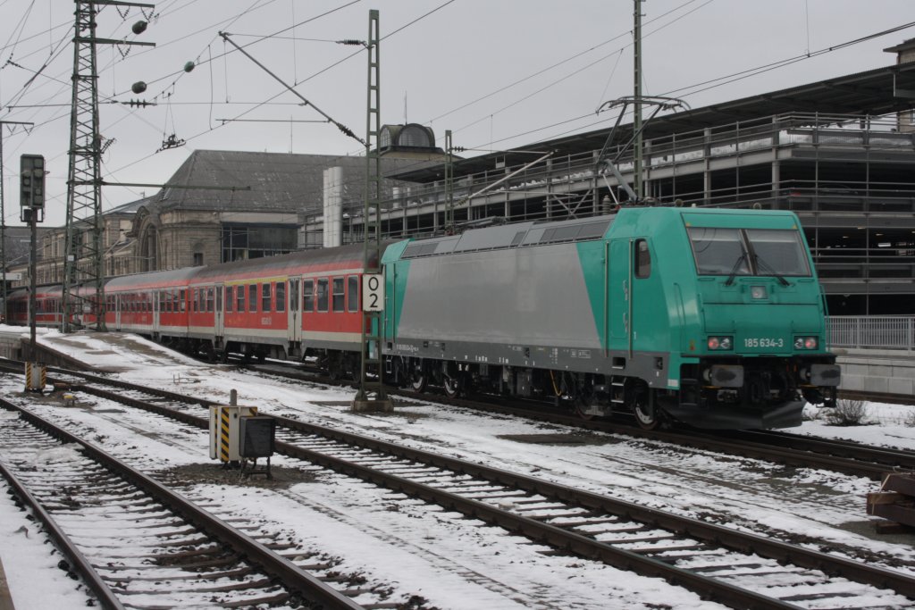 Der S-Bahn Ersatzverkehr in N�rnberg wird von BASF 185 durchgef�hrt hier zusehen 185 634 im Bahnhof von N�rnberg