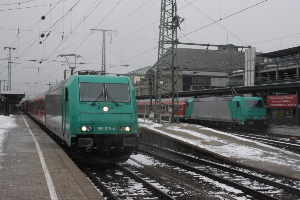 Der S-Bahn Ersatzverkehr in N�rnberg wird von BASF 185 durchgef�hrt hier zusehen 185 619 + 185 635 im Bahnhof von N�rnberg