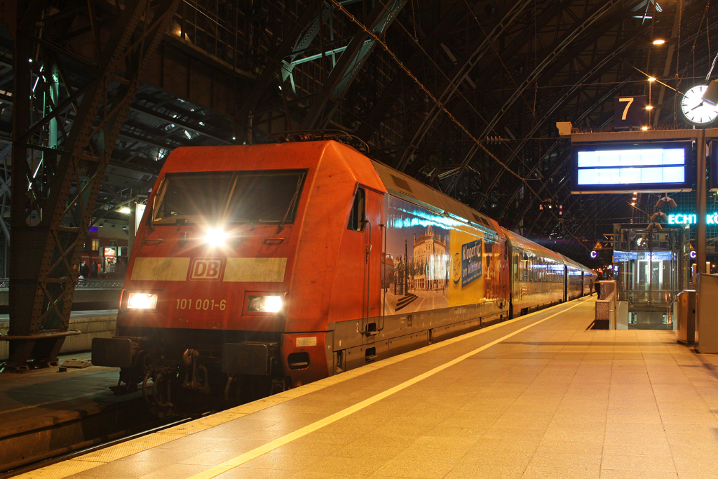 Die 101 001-6  Klagenfurt  in K�ln Hbf am 08,03,12