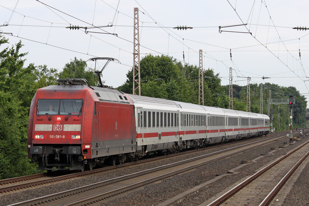 Die 101 081-8 in D�sseldorf Eller S�d am 17,06,10