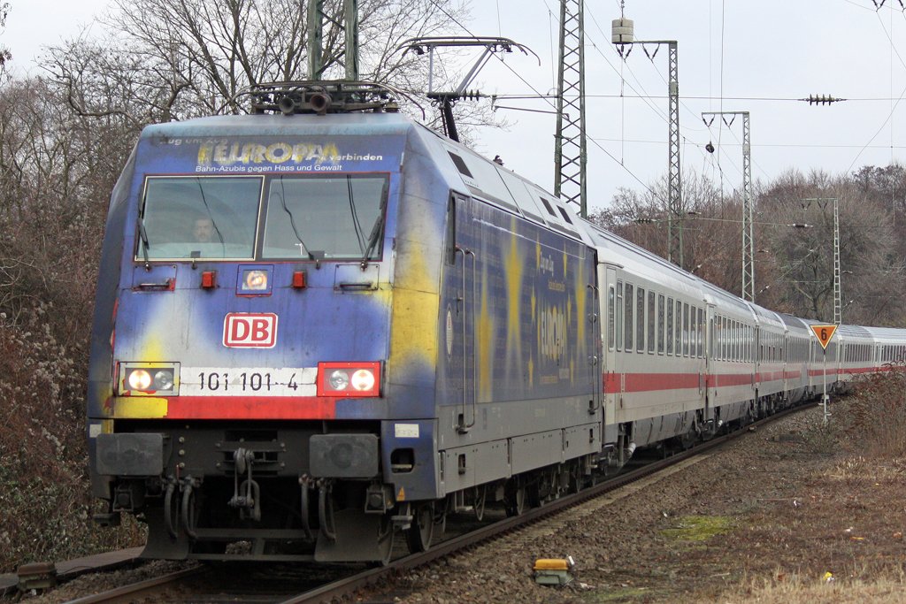 Die 101 101-4 (Europa) in K�ln West am 27,12,09