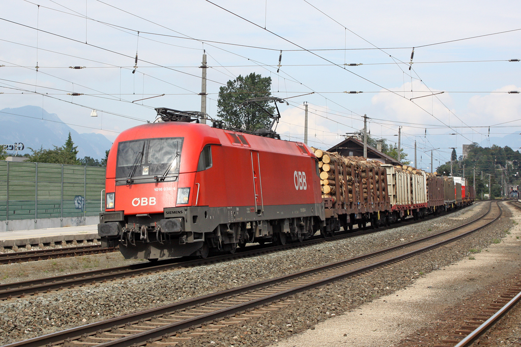Die 1016 036-4 in Brixlegg am 31,07,11