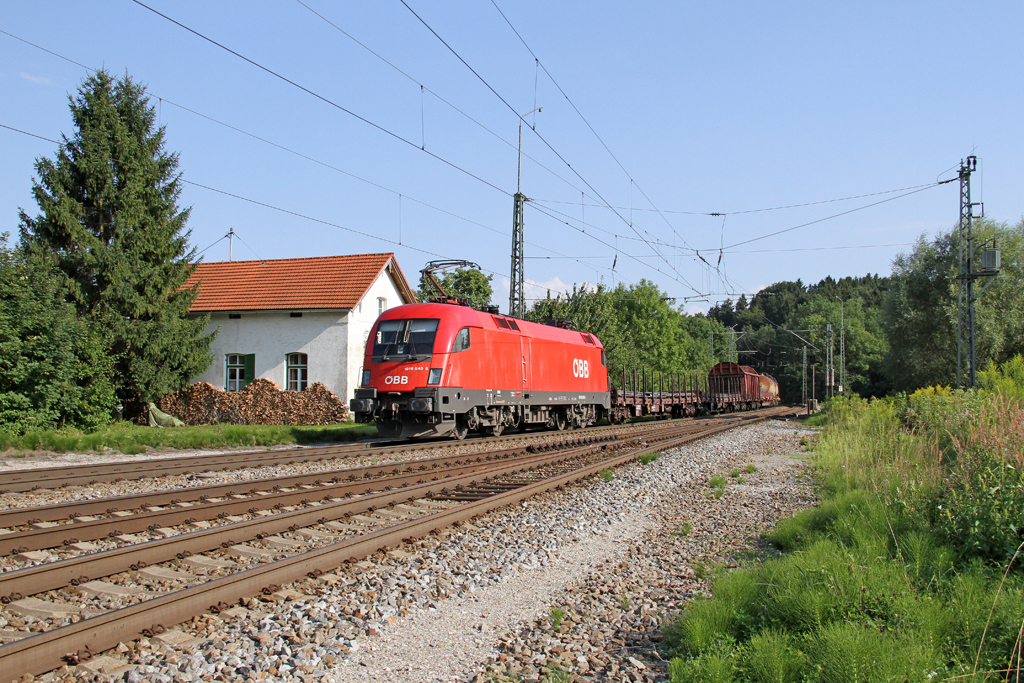 Die 1016 040-6 in A�ling (Oberbay) am 02,08,12