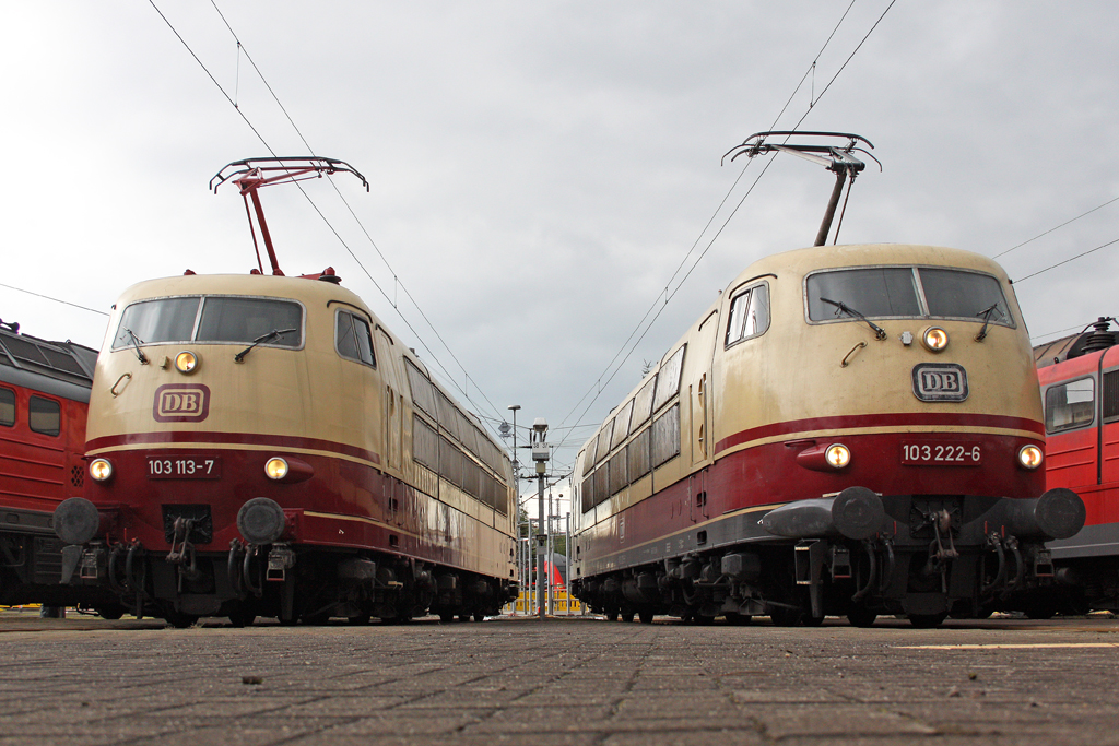 Die 103 113-7 und 103 222-6 beim BW Fest Osnabr�ck am 18,09,10