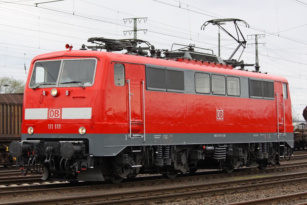 Die 111 111-1 bei der Lokparade in Koblenz-L�tzel am 03,04,10
