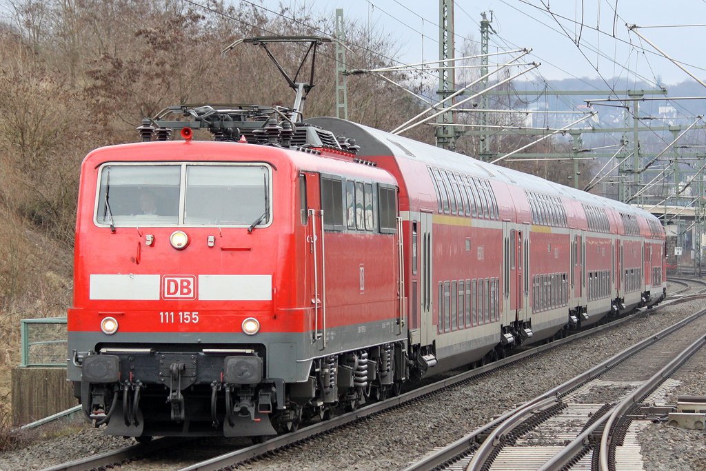 Die 111 155 als RE 4 in Wuppertal Vohwinkel am 20,03,10