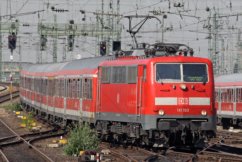 Die 111 193 in Frankfurt Hbf am 01,07,10