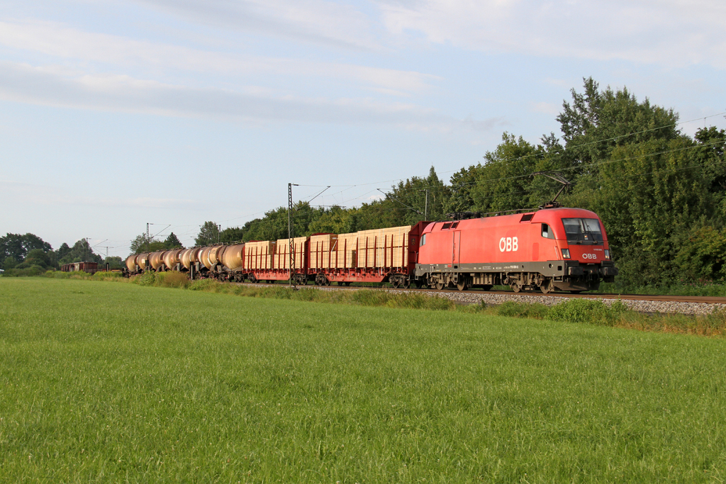 Die 1116 084 in Raubling am 03,08,12 