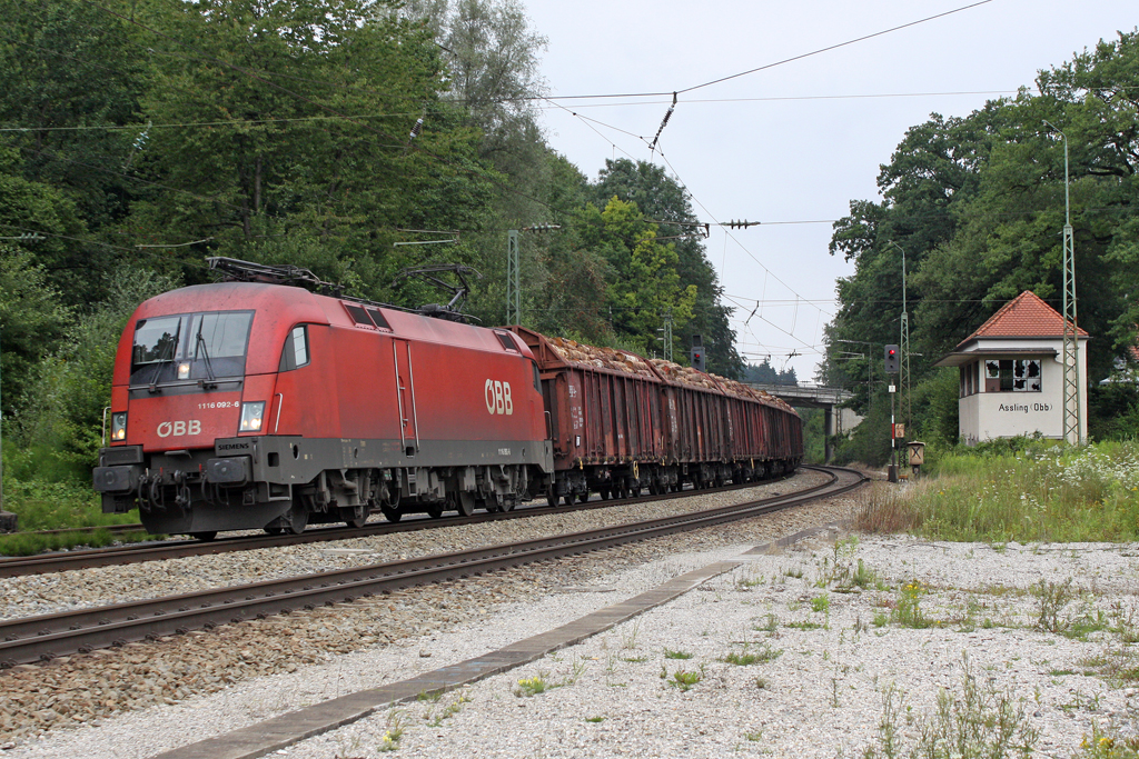 Die 1116 092-6 in A�ling (Oberbay) am 30,07,11 