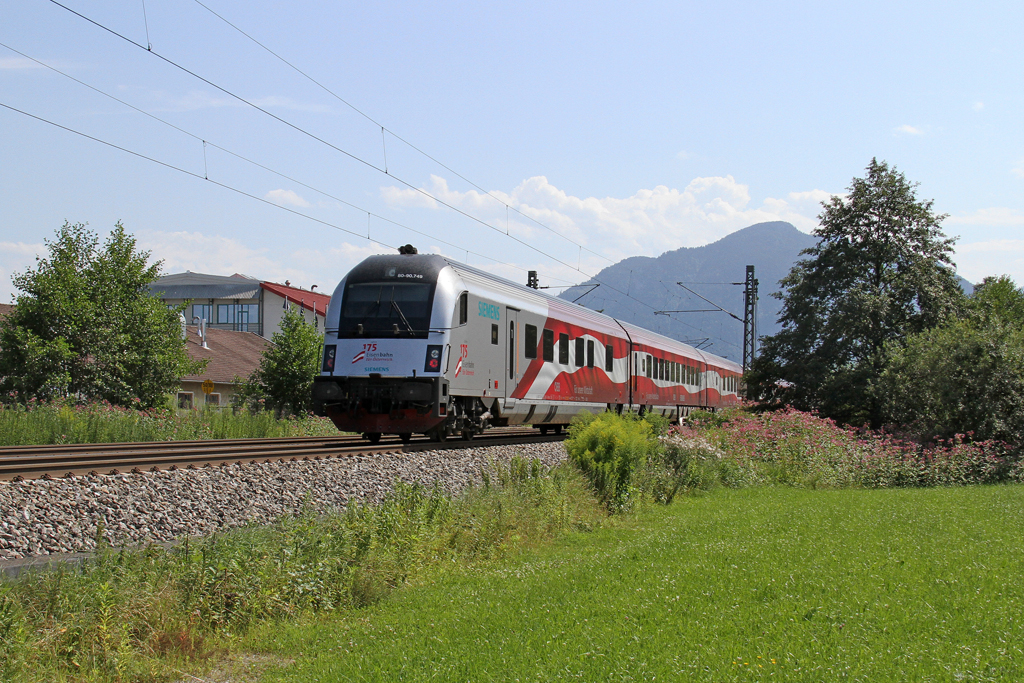 Die 1116 249 / 80-90.749 zog ihren Railjet durch Raubling am 05,08,12 