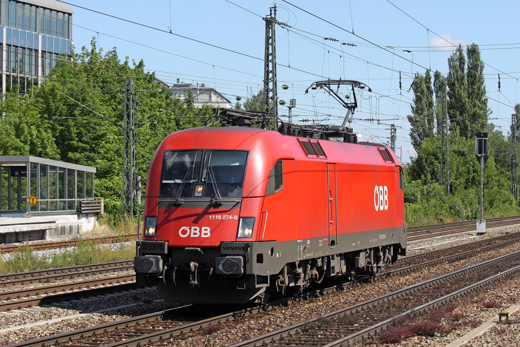 Die 1116 274-0 in M�nchen Heimeranplatz am 31,07,10