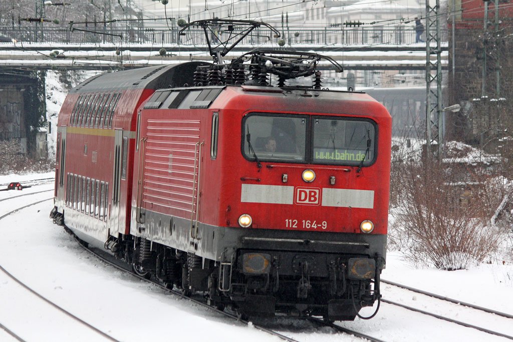 Die 112 164-9 in Wuppertal Elberfeld am 01,02,10