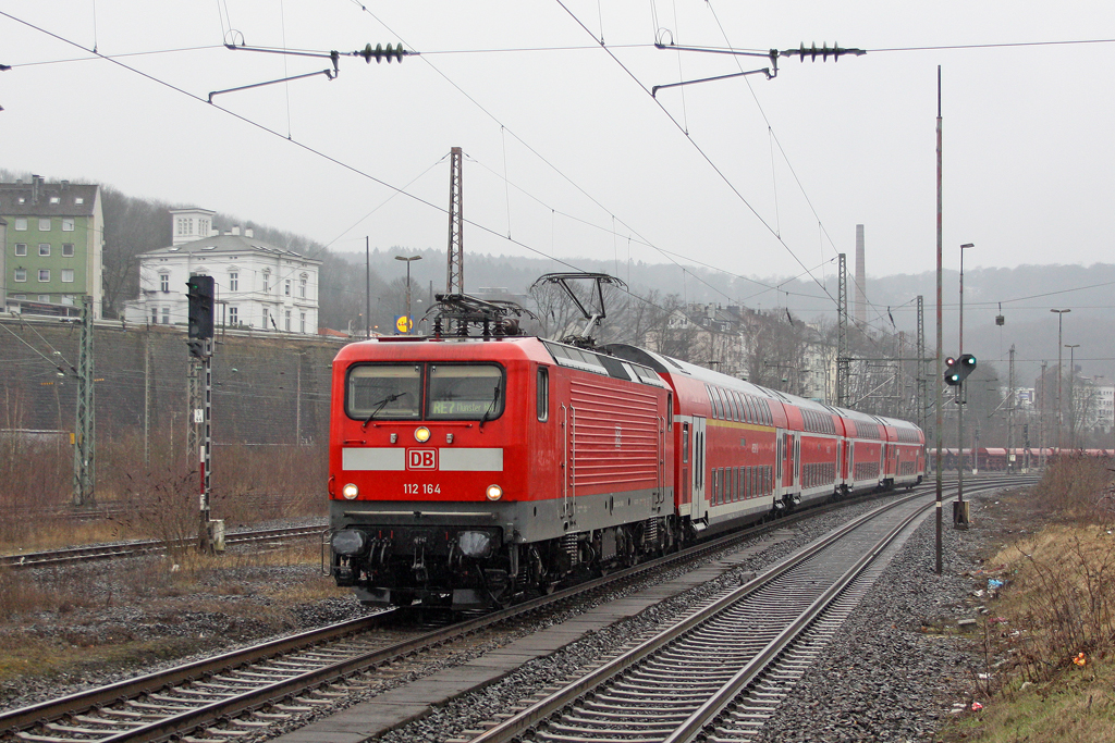 Die 112 164 als RE7 nach M�nster in Wuppertal Steinbeck am 04,03,12