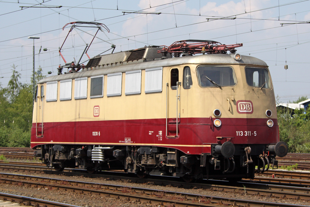 Die 113 311-5 bei der Lokparade vom DB Museum Koblenz L�tzel am 21,05,11