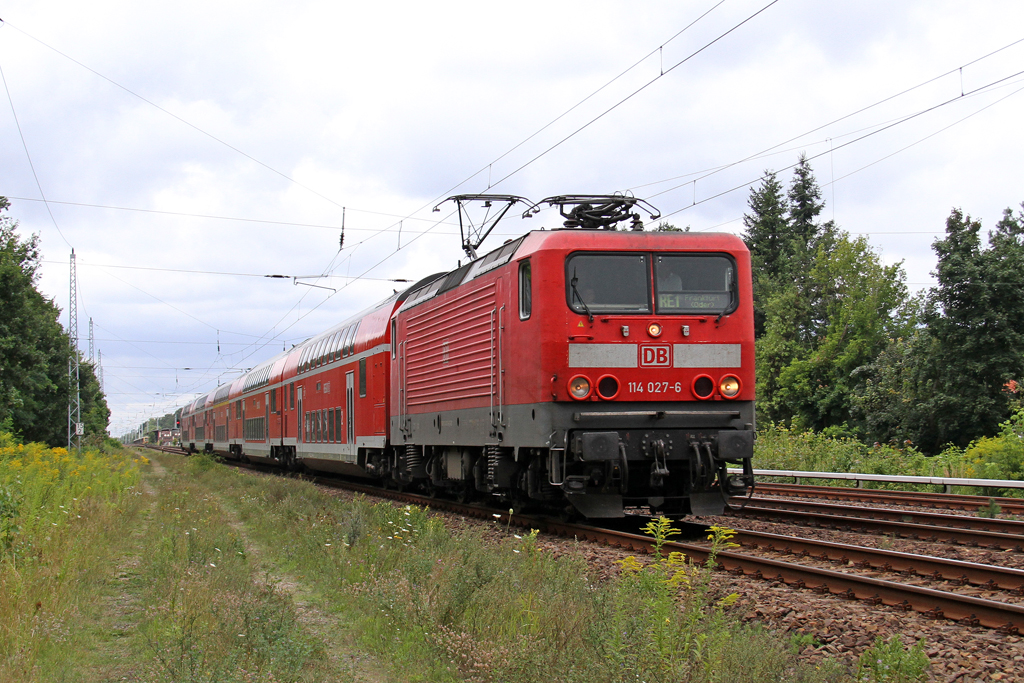 Die 114 027-6 in Berlin Friedrichshagen am 10,08,12