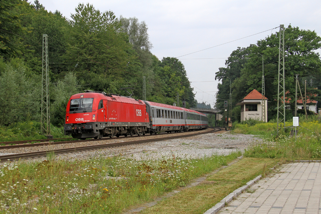 Die 1216 023 in A�ling (Oberbay) am 04,08,12