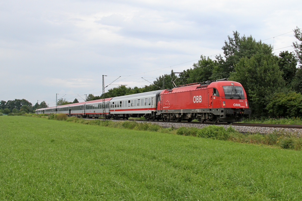 Die 1216 024 in Raubling am 03,08,12 