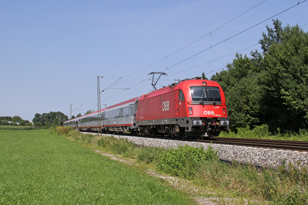 Die 1216 024 in Raubling am 05,08,12 