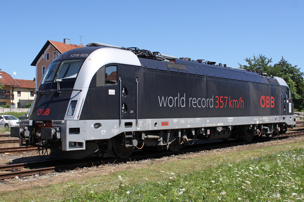 Die 1216 025 world record 357kmh Taurus in Freilassing am 01,08,10