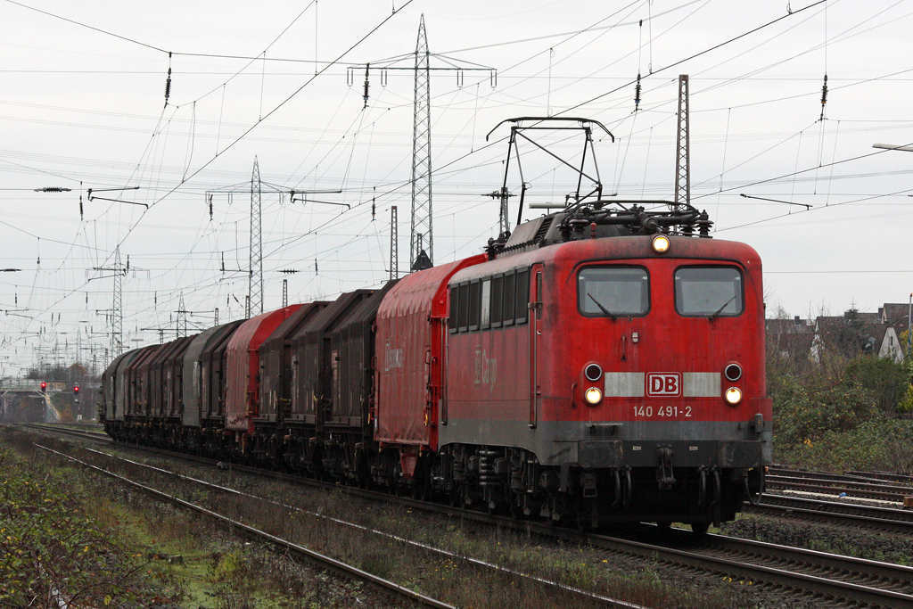 Die 140 491-2 in Ratingen Lintorf am 17,11,10