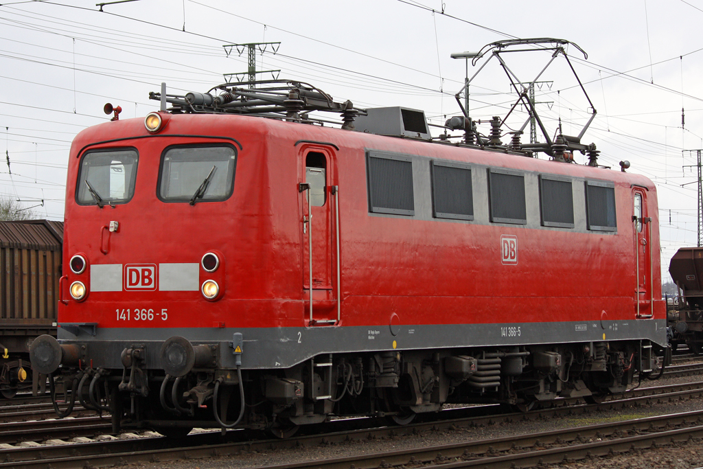 Die 141 366-5 bei der Lokparade in Koblenz-L�tzel am 03,04,10
