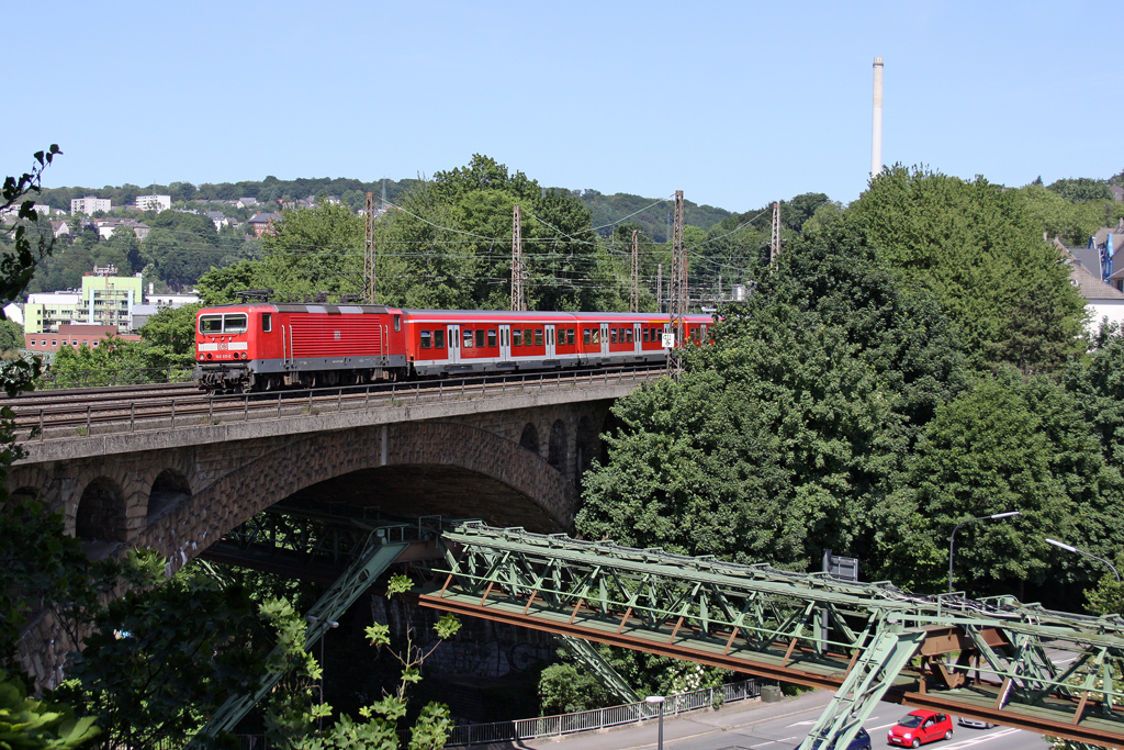 Die 143 611-2 in Wuppertal Sonnborn am 16,06,10