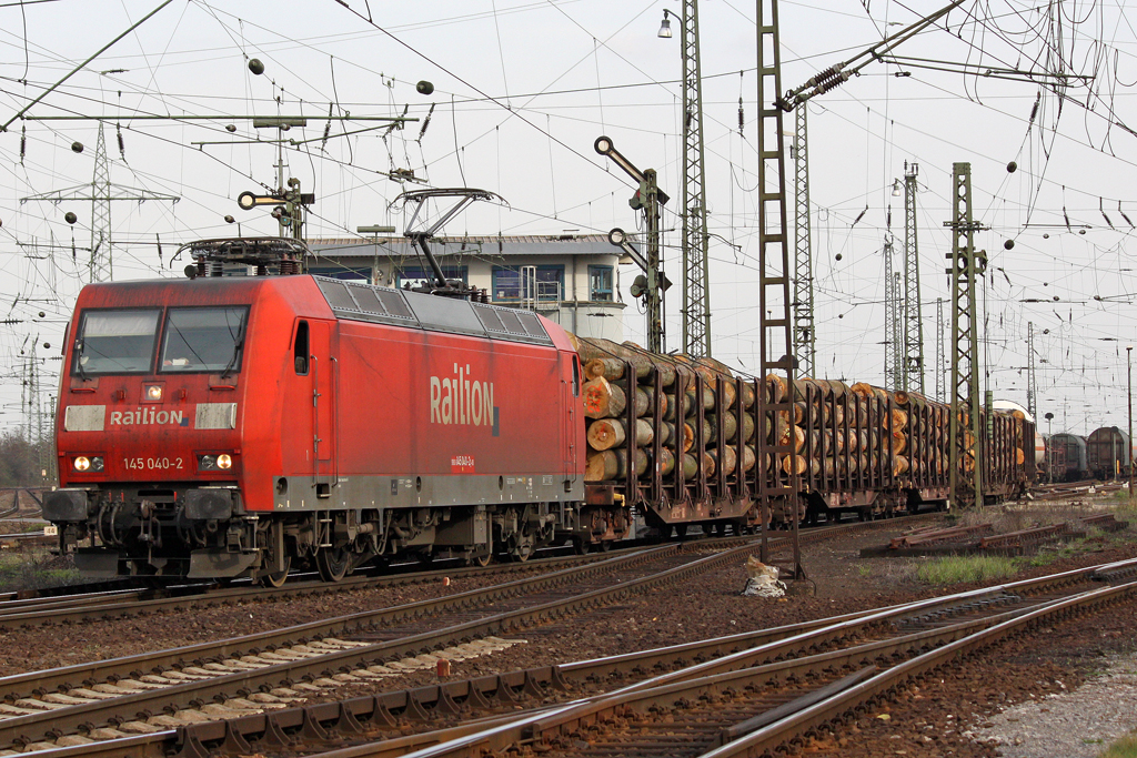 Die 145 040-2 in Gremberg am 07,04,10