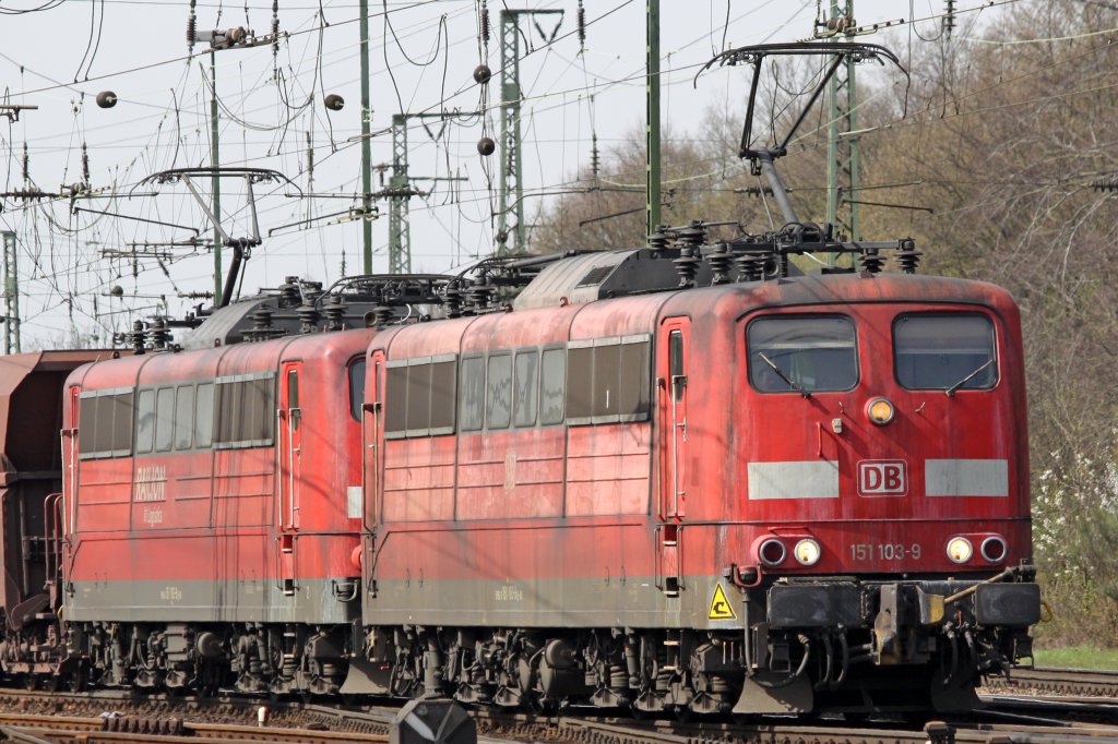 Die 151 103-9 und 151 XXX-X in Gremberg am 07,04,10