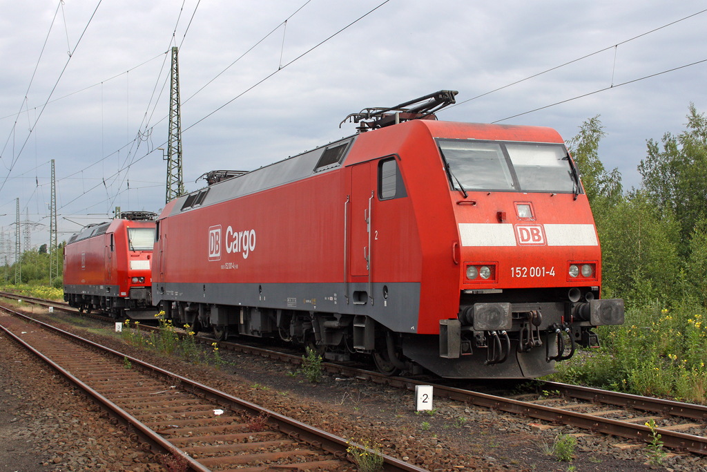 Die 152 001-4 in Koblenz L�tzel am 16,06,11