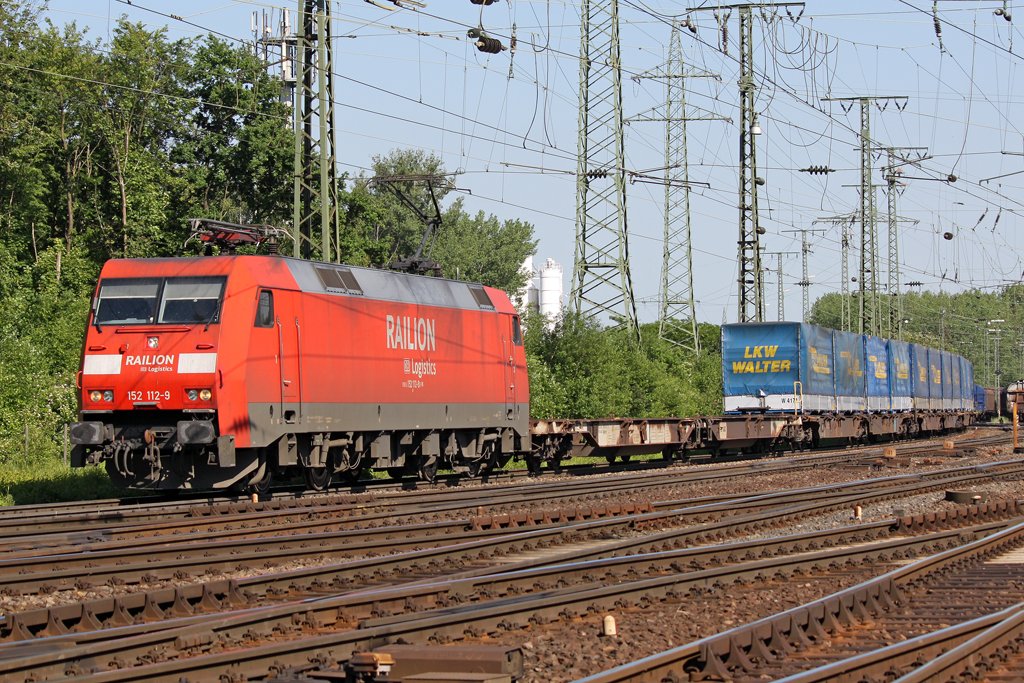 Die 152 112-9 in Gremberg am 04,06,10