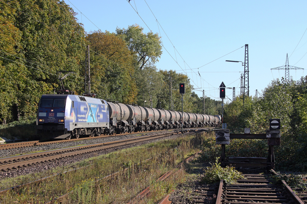 Die 152 136-8 in Ratingen Lintorf am 30,09,11
