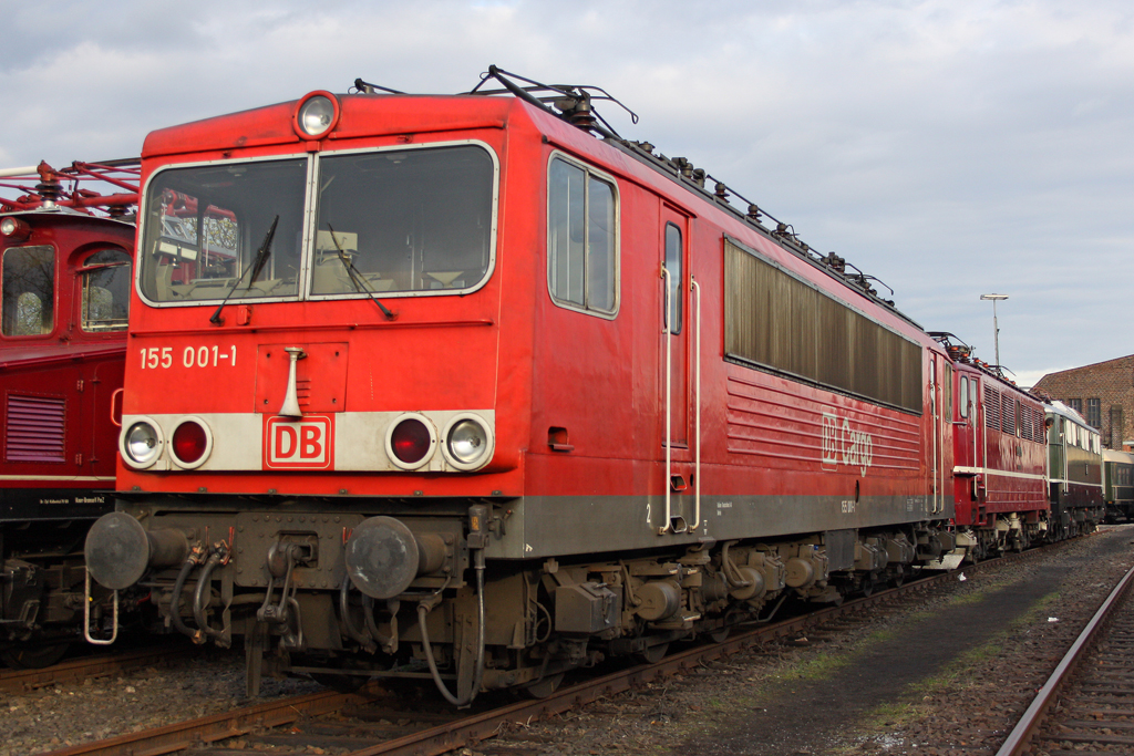 Die 155 001-1 im DB Museum Koblenz-L�tzel am 05,04,10    ++