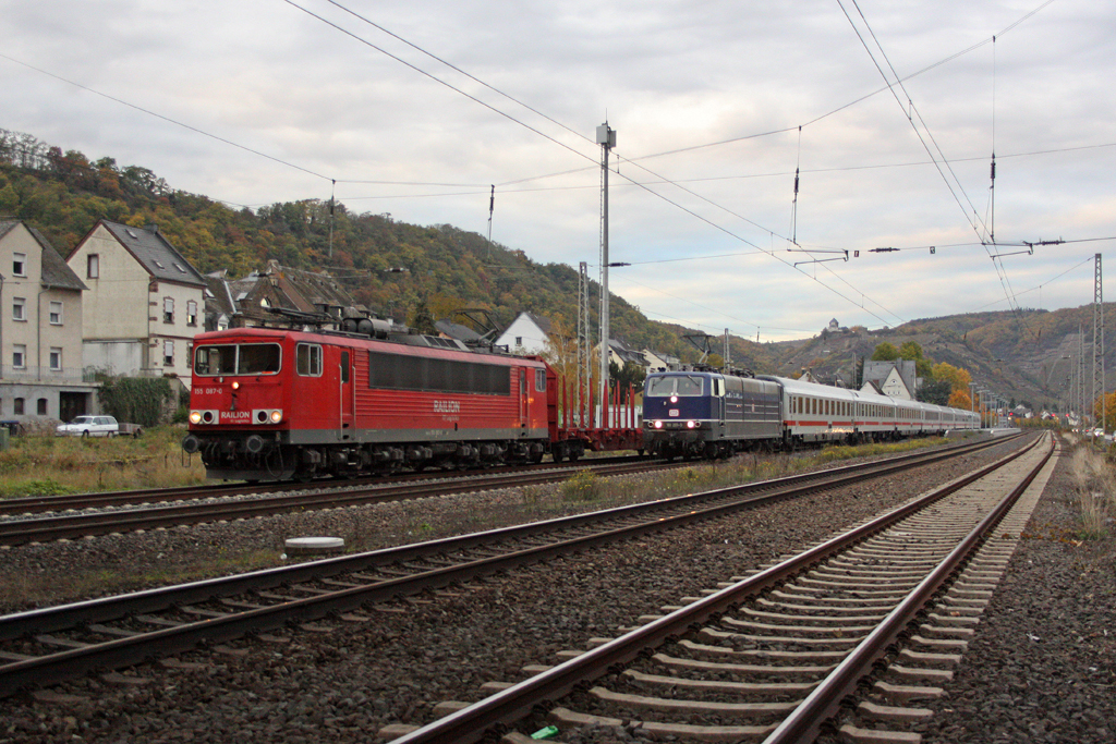 Die 155 087-0 und 181 201-5 in Kobern-Gondorf am 28,10,11