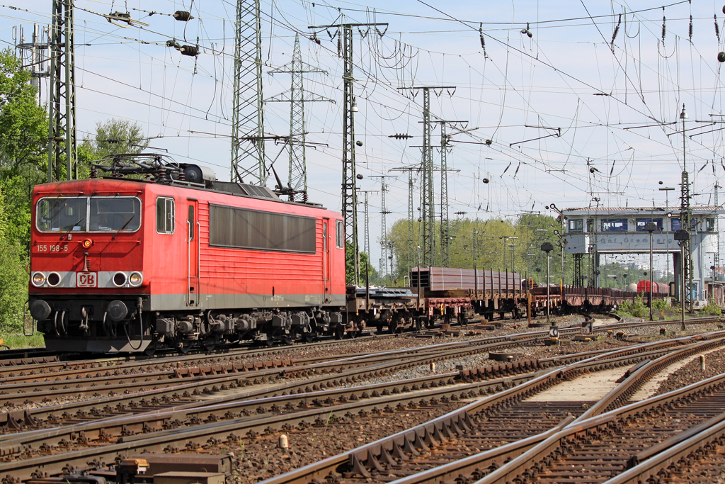 Die 155 198-5 in Gremberg am 05,05,10