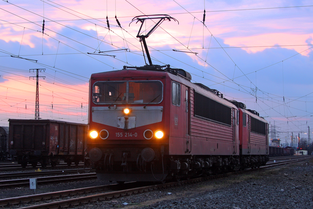 .Die 155 214-0 und 155 116-7 in Koblenz L�tzel am 29,03,12