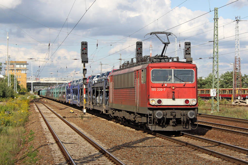 Die 155 220-7 in Berlin Sch�nefeld Flughafen am 19,08,11 