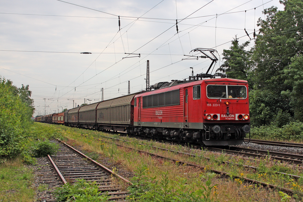 Die 155 223-1 in Ratingen Lintorf am 24,06,11