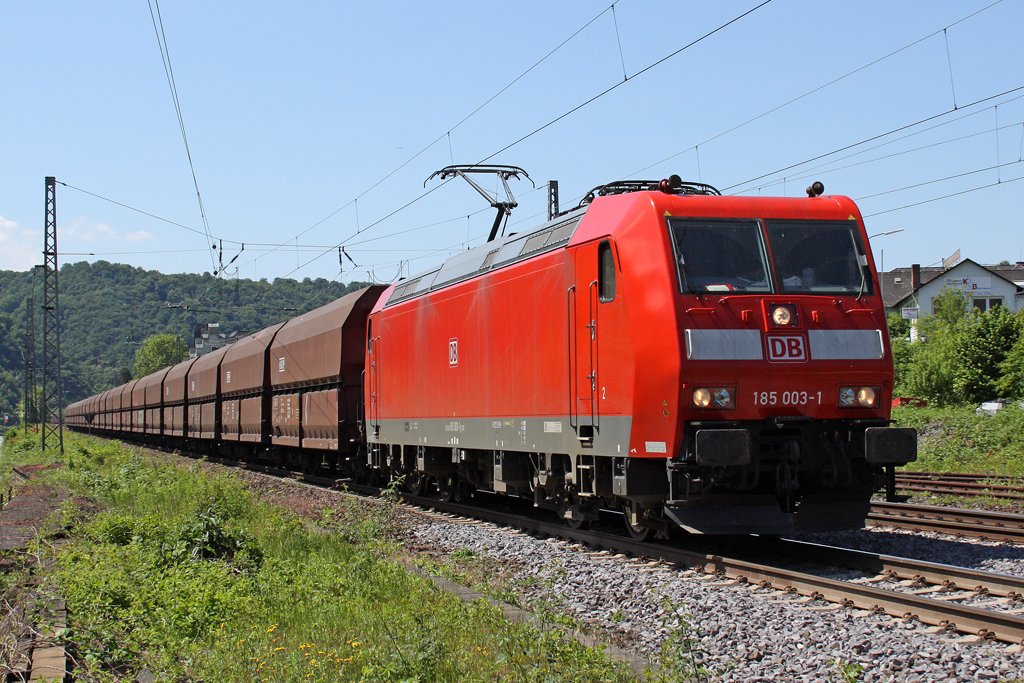 Die 185 003-1 in Winningen (Mosel) am 05,06,10