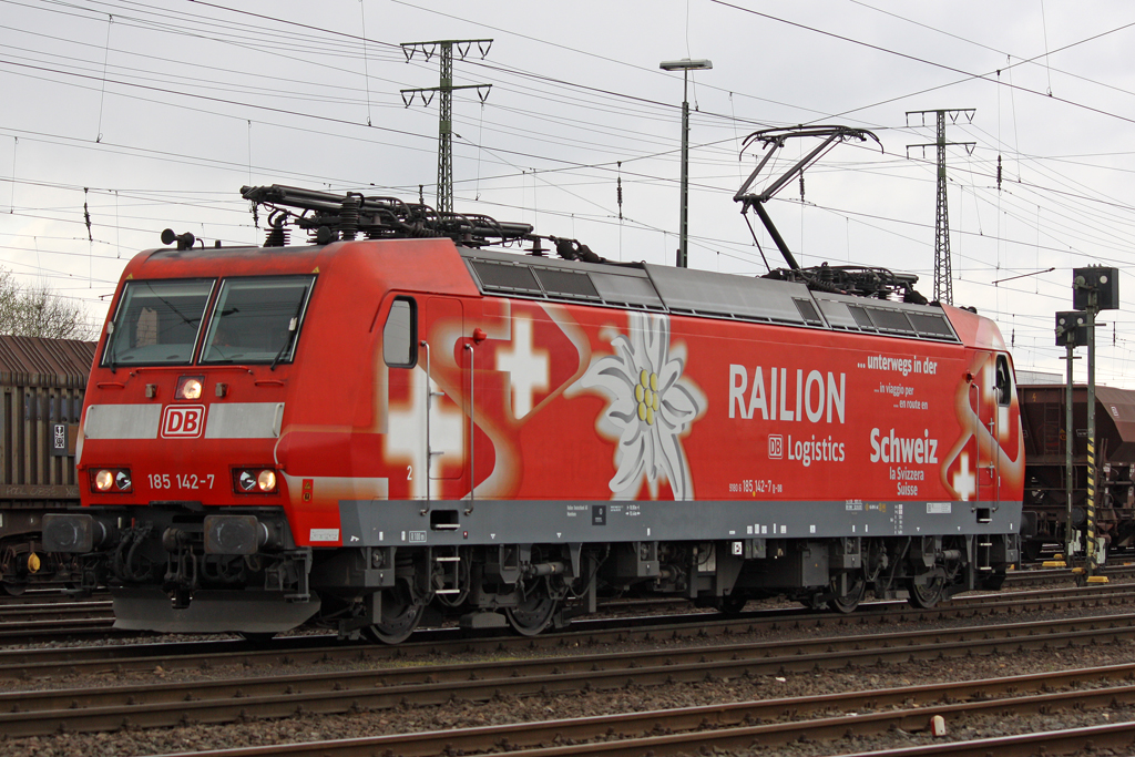 Die 185 142-7 bei der Lokparade in Koblenz-L�tzel am 03,04,10