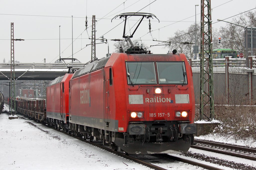 Die 185 157-5 in Oberhausen Sterkrade am 05,01,10