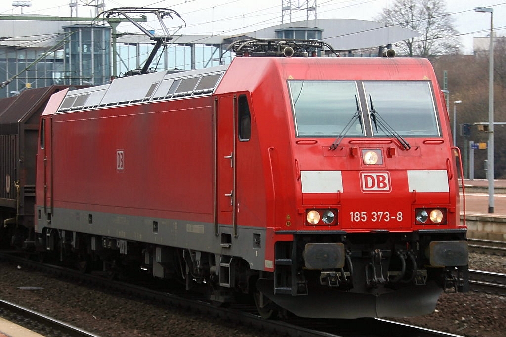 Die 185 373-8 aufgenommen am 20.03.2010 in Kassel-Wilhelmsh�he.
