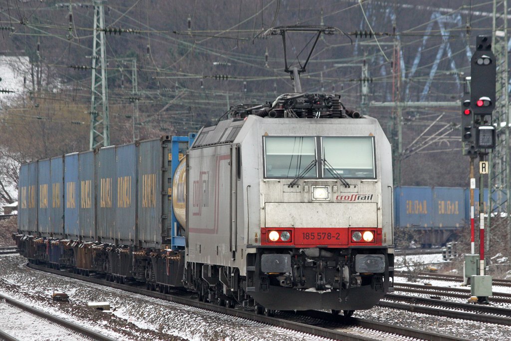 Die 185 578-2 von Crossrail in K�ln West am 06,01,10