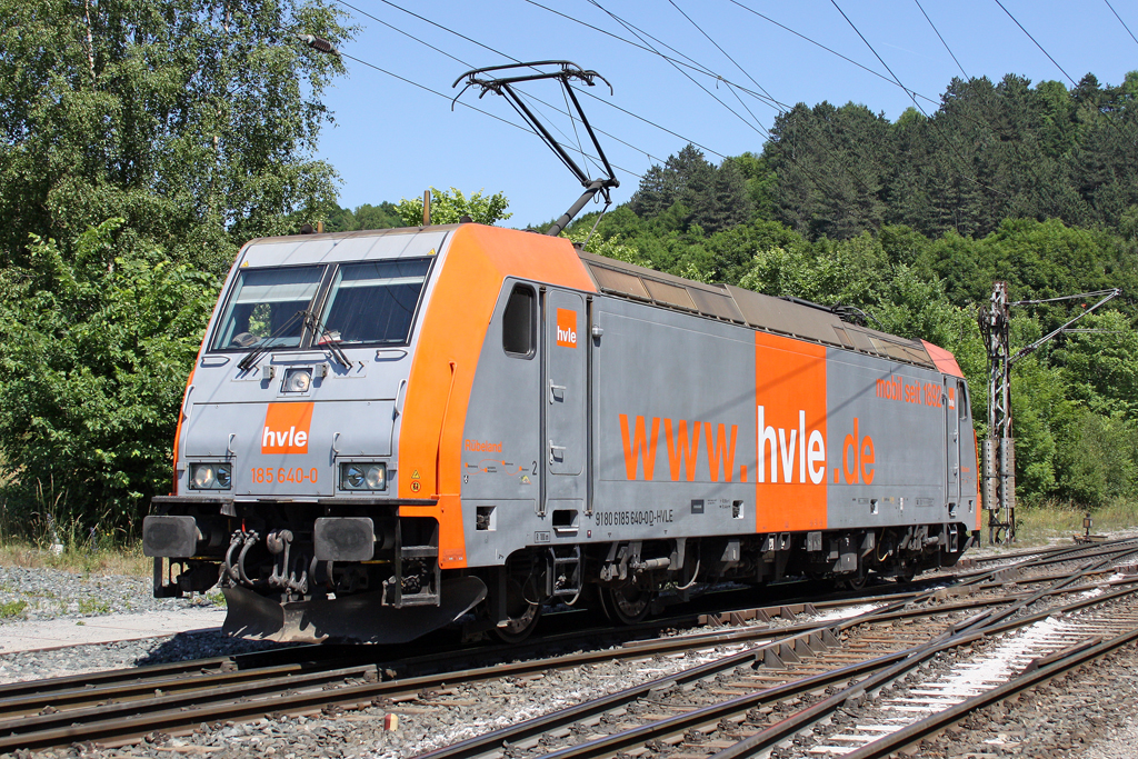 Die 185 640-0 der HVLE in den Fels Werke in R�beland am 08,07,10