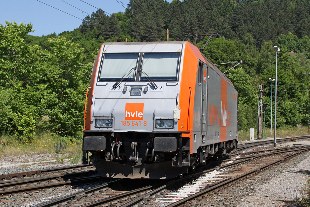 Die 185 641-8 der HVLE in den Fels Werke in R�beland am 08,07,10