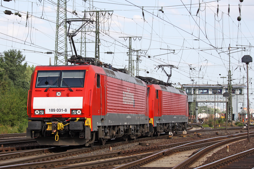 Die 189 031-8 und 189 043-3 in Gremberg am 16,07,10