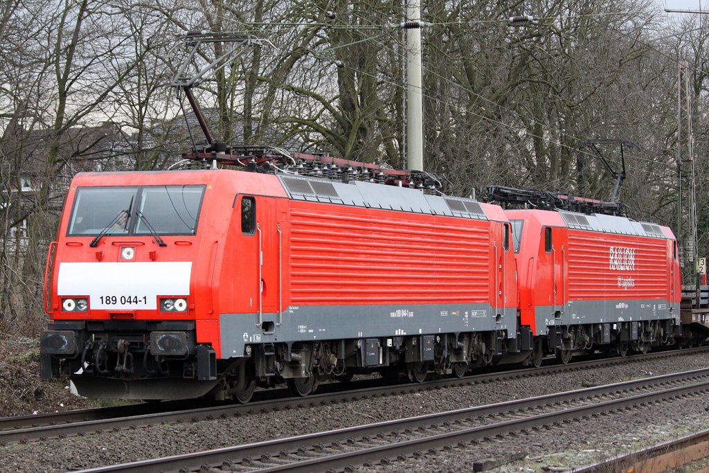 Die 189 044-1 und 189 100-2 in Ratingen Lintorf am 19,03,10